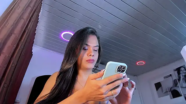 LatinVenuz online show from 02/19/25, 03:16