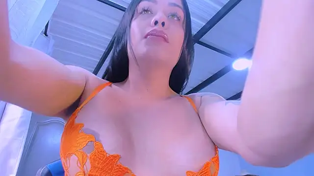 LatinVenuz online show from 10/28/25, 05:59