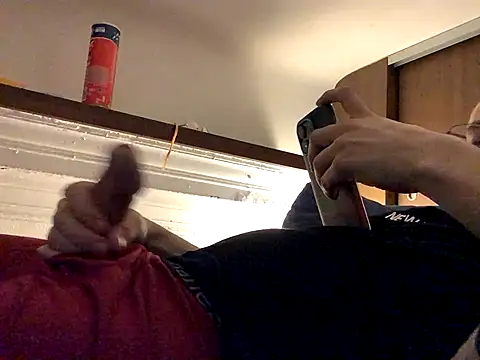 Snapshot of Hebrewhammers42 chatting on 12/07/24, 01:14 Hebrewhammers42 online show from 12/07/24, 01:14