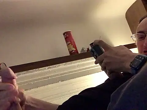 Snapshot of Hebrewhammers42 chatting on 12/10/24, 08:38 Hebrewhammers42 online show from 12/10/24, 08:38