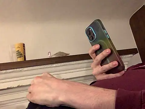 Snapshot of Hebrewhammers42 chatting on 01/02/25, 09:18 Hebrewhammers42 online show from 01/02/25, 09:18