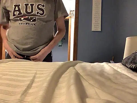 Snapshot of Hebrewhammers42 chatting on 01/28/25, 01:08 Hebrewhammers42 online show from 01/28/25, 01:08