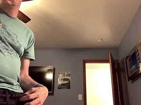 Snapshot of Hebrewhammers42 chatting on 02/25/25, 02:58 Hebrewhammers42 online show from 02/25/25, 02:58