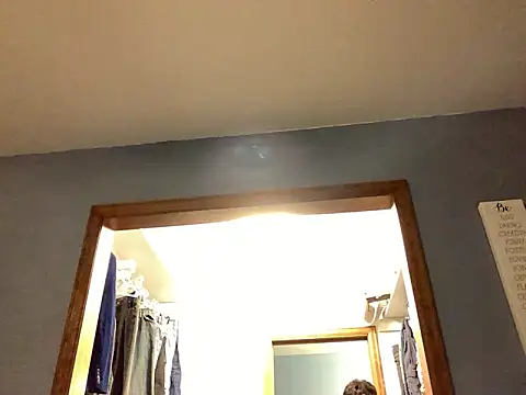 Snapshot of Hebrewhammers42 chatting on 03/03/25, 04:36 Hebrewhammers42 online show from 03/03/25, 04:36