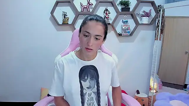 SharonSander online show from 01/11/25, 03:13