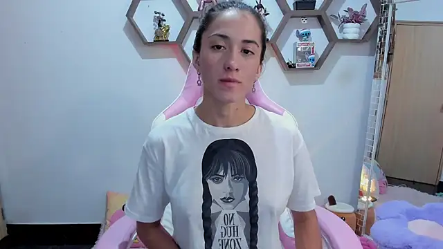 SharonSander online show from 01/11/25, 06:14