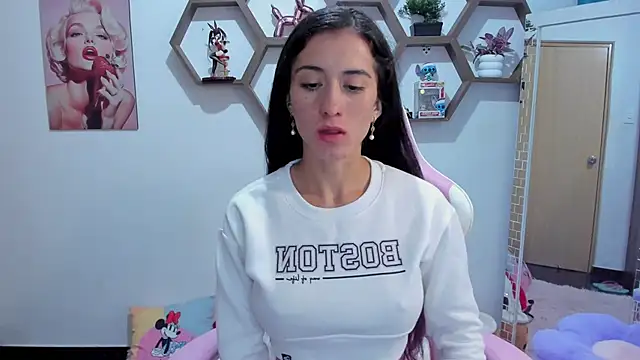 SharonSander online show from 02/12/25, 04:23