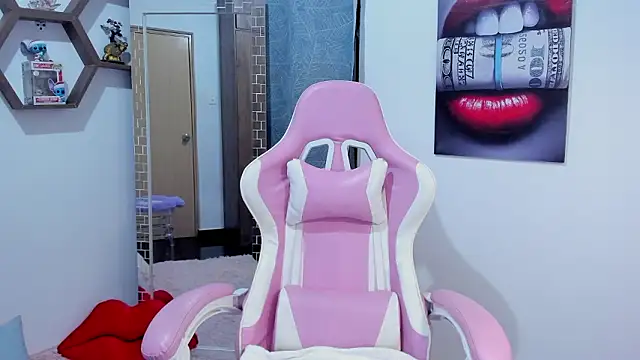 SharonSander online show from 02/11/26, 01:10