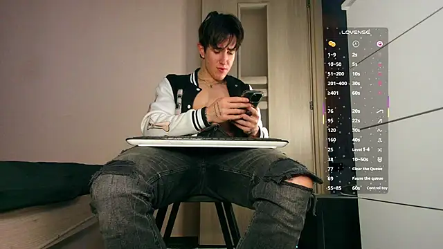 ChristianLevine  online show from 01/07/26, 04:48