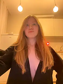 Snapshot of Eva_Weyne chatting on 12/03/24, 07:22 Eva Weyne online show from 12/03/24, 07:22