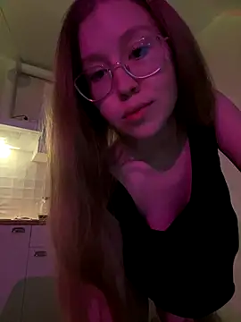 Snapshot of Eva_Weyne chatting on 12/07/24, 07:10 Eva Weyne online show from 12/07/24, 07:10