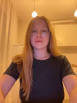 Snapshot of Eva_Weyne chatting on 09/14/25, 07:46 Eva Weyne online show from 09/14/25, 07:46