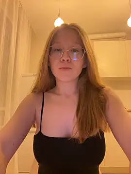 Snapshot of Eva_Weyne chatting on 09/24/25, 07:50 Eva Weyne online show from 09/24/25, 07:50