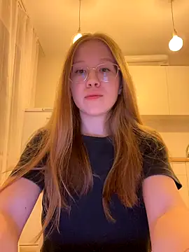 Snapshot of Eva_Weyne chatting on 10/23/25, 07:12 Eva Weyne online show from 10/23/25, 07:12