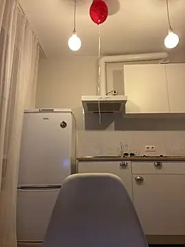 Eva Weyne online show from 04/11/26, 09:30