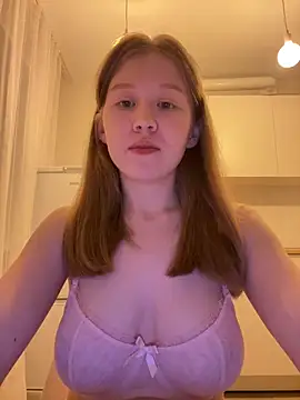 Eva Weyne online show from 04/13/26, 08:25