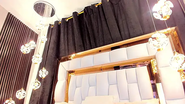 Snapshot of SarayRoyse chatting on 03/11/25, 07:14 SarayRoyse online show from 03/11/25, 07:14