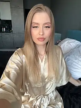 Snapshot of Sweet__Milly chatting on 01/22/25, 11:45 Sweet Milly online show from 01/22/25, 11:45