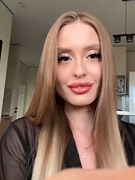 Snapshot of Sweet__Milly chatting on 09/25/25, 01:59 Sweet Milly online show from 09/25/25, 01:59