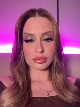 Snapshot of Sweet__Milly chatting on 02/28/26, 05:14 Sweet Milly online show from 02/28/26, 05:14