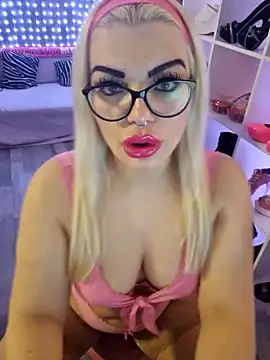 Snapshot of MariellaSun_ chatting on 01/21/25, 02:05 MariellaSun online show from 01/21/25, 02:05