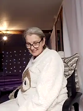 Snapshot of irinamaux chatting on 11/02/25, 06:21 irinamaux online show from 11/02/25, 06:21