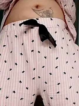 Snapshot of irinamaux chatting on 11/23/25, 10:04 irinamaux online show from 11/23/25, 10:04