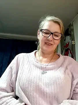 irinamaux online show from 04/27/26, 10:19