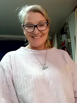 irinamaux online show from 05/11/26, 02:45