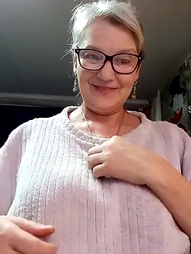 irinamaux online show from 05/20/26, 10:38