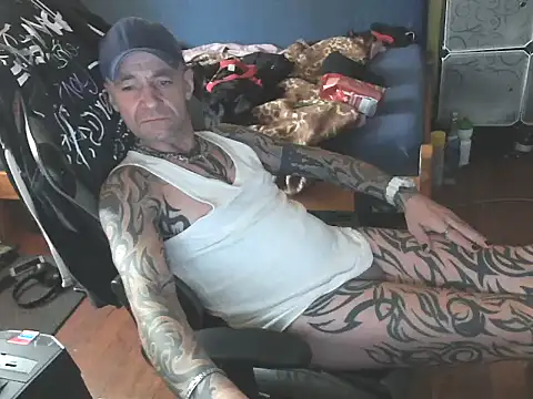 Tomi18cmm2 online show from 09/27/25, 01:16