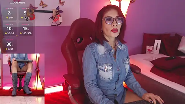 Snapshot of fransheska_rossi chatting on 01/13/25, 12:13 fransheska rossi online show from 01/13/25, 12:13