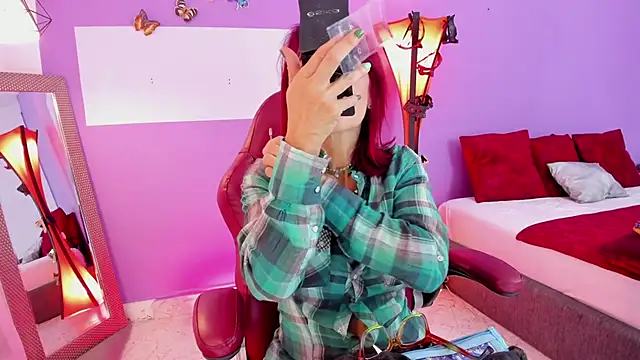 Snapshot of fransheska_rossi chatting on 03/10/25, 12:15 fransheska rossi online show from 03/10/25, 12:15
