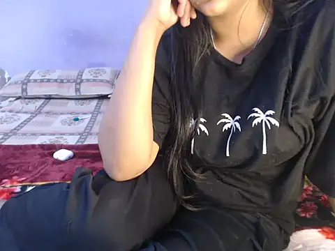 Snapshot of Freya_nia chatting on 12/10/24, 03:12 Freya nia online show from 12/10/24, 03:12