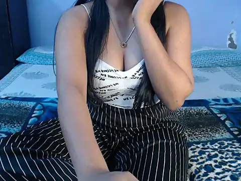 Snapshot of Freya_nia chatting on 01/06/25, 11:18 Freya nia online show from 01/06/25, 11:18