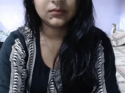 Snapshot of Freya_nia chatting on 09/19/25, 04:18 Freya nia online show from 09/19/25, 04:18