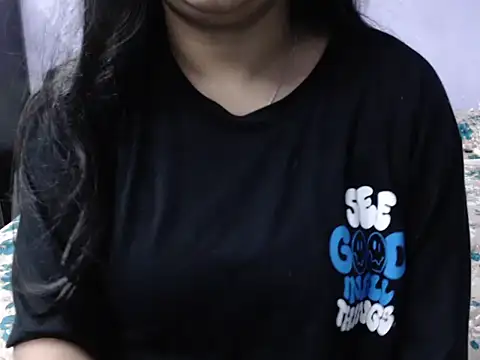 Snapshot of Freya_nia chatting on 10/07/25, 10:34 Freya nia online show from 10/07/25, 10:34