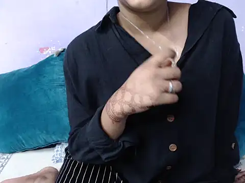 Snapshot of Freya_nia chatting on 10/27/25, 12:20 Freya nia online show from 10/27/25, 12:20