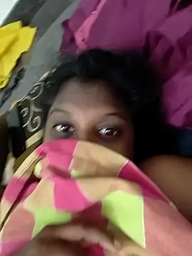 Snapshot of tamilachi4u chatting on 12/15/24, 05:31 tamilachi4u online show from 12/15/24, 05:31