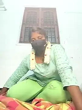 Snapshot of tamilachi4u chatting on 12/16/24, 04:16 tamilachi4u online show from 12/16/24, 04:16