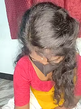 Snapshot of tamilachi4u chatting on 12/28/24, 01:06 tamilachi4u online show from 12/28/24, 01:06