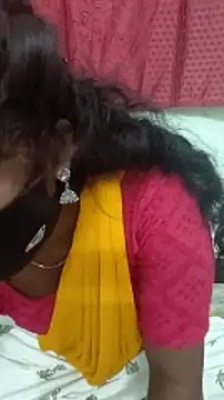 Snapshot of tamilachi4u chatting on 12/28/24, 04:20 tamilachi4u online show from 12/28/24, 04:20