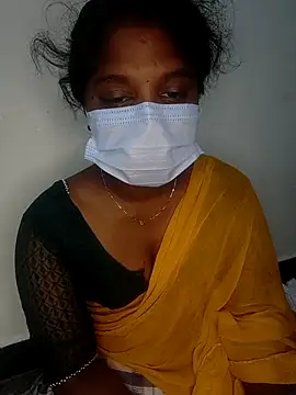 Snapshot of tamilachi4u chatting on 03/08/25, 07:42 tamilachi4u online show from 03/08/25, 07:42