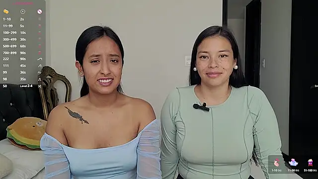 Snapshot of 2SummerLove1 chatting on 01/18/25, 07:15 2SummerLove1 online show from 01/18/25, 07:15