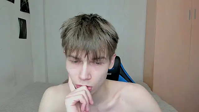 Snapshot of Makentoshi_ chatting on 03/07/25, 04:46 Makentoshi online show from 03/07/25, 04:46