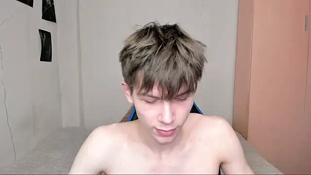 Snapshot of Makentoshi_ chatting on 03/12/25, 09:23 Makentoshi online show from 03/12/25, 09:23