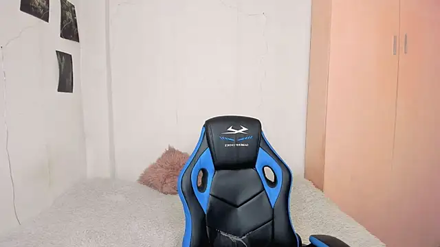 Snapshot of Makentoshi_ chatting on 03/20/25, 01:04 Makentoshi online show from 03/20/25, 01:04