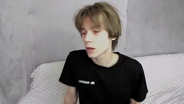 Snapshot of Makentoshi_ chatting on 09/15/25, 07:30 Makentoshi online show from 09/15/25, 07:30