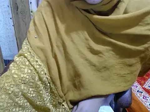 Snapshot of SohanaSabaSexy chatting on 12/03/24, 01:32 SohanaSabaSexy online show from 12/03/24, 01:32