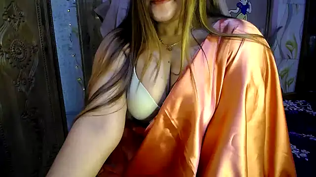 Snapshot of SohanaSabaSexy chatting on 01/25/25, 08:21 SohanaSabaSexy online show from 01/25/25, 08:21